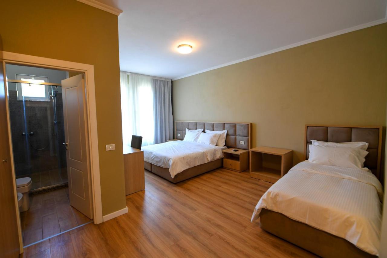 Santo Hotel Shkodër Dış mekan fotoğraf