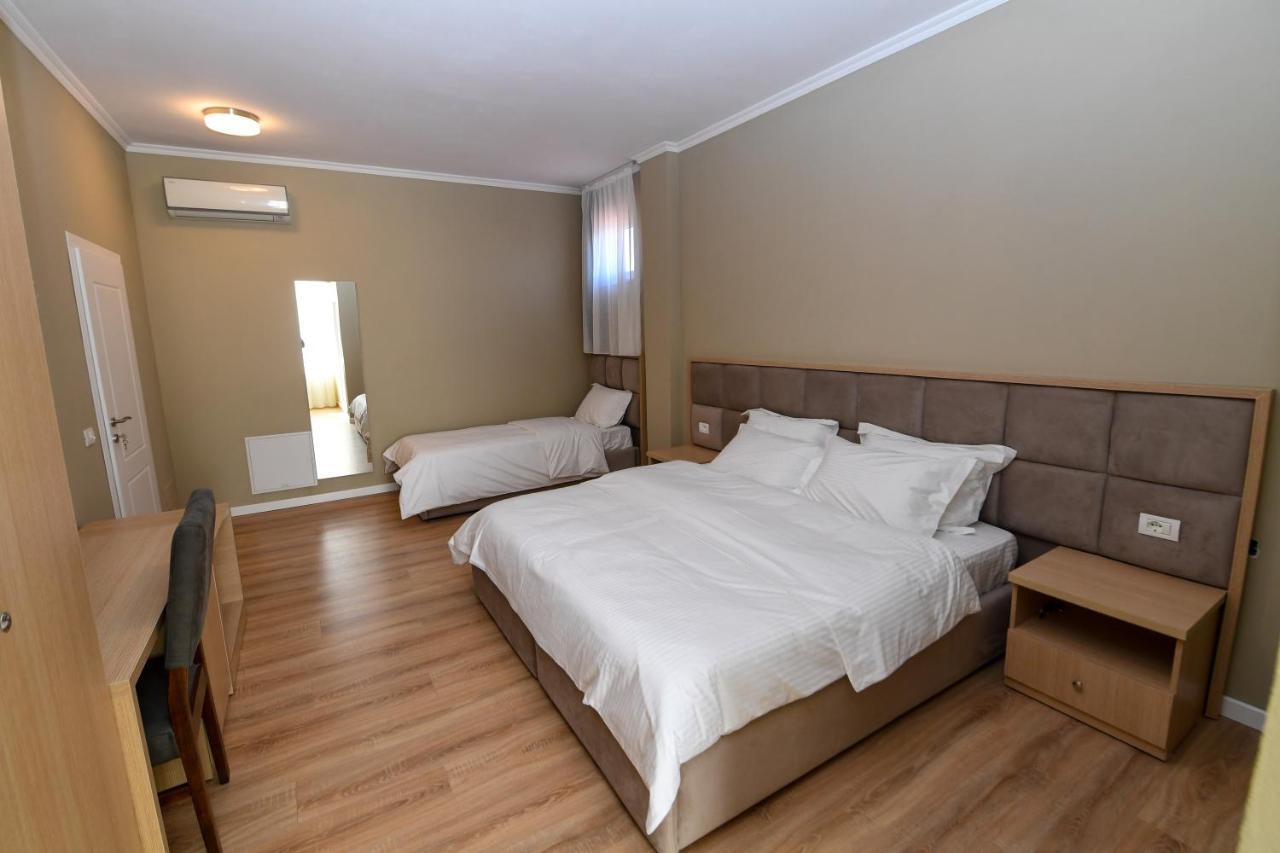Santo Hotel Shkodër Dış mekan fotoğraf