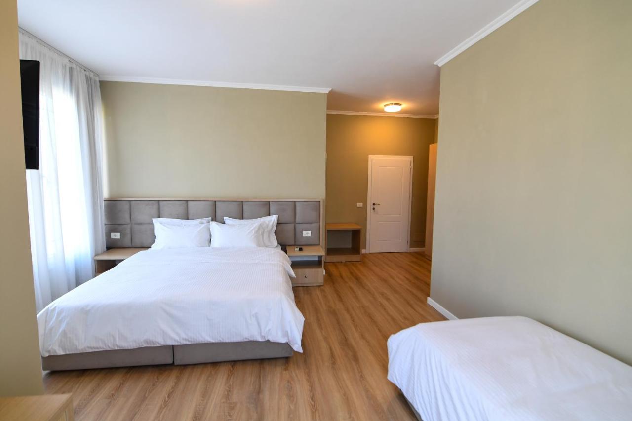 Santo Hotel Shkodër Dış mekan fotoğraf