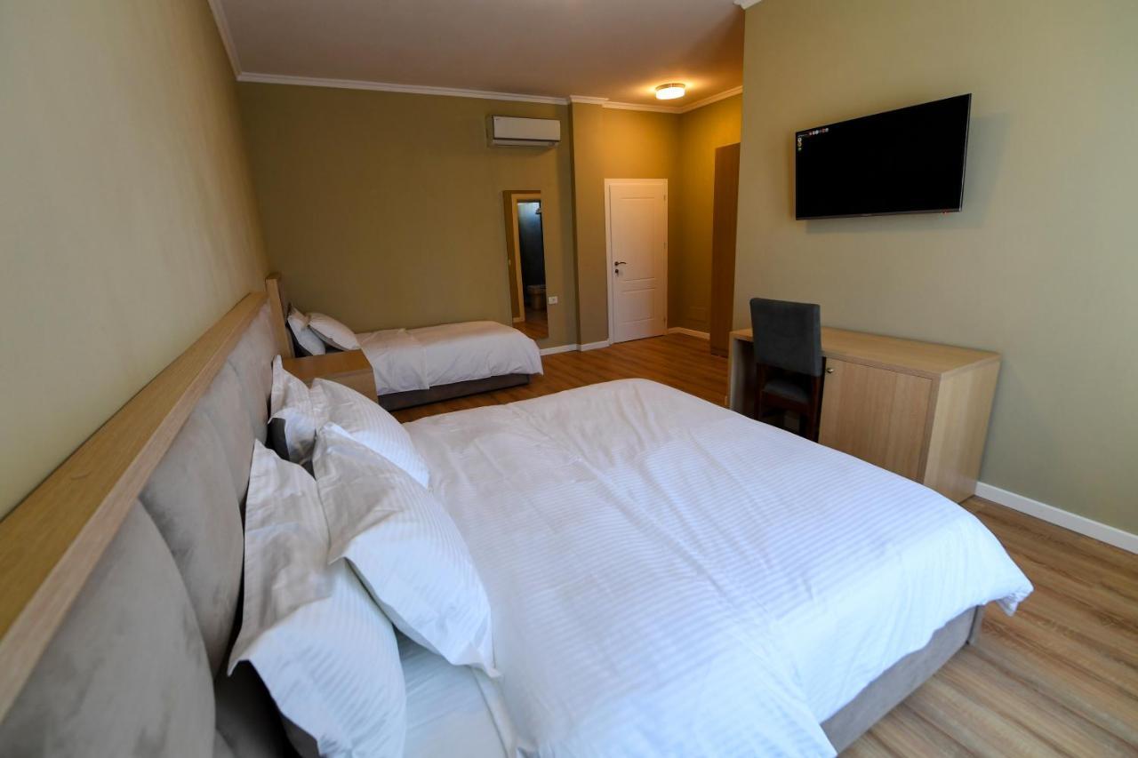 Santo Hotel Shkodër Dış mekan fotoğraf