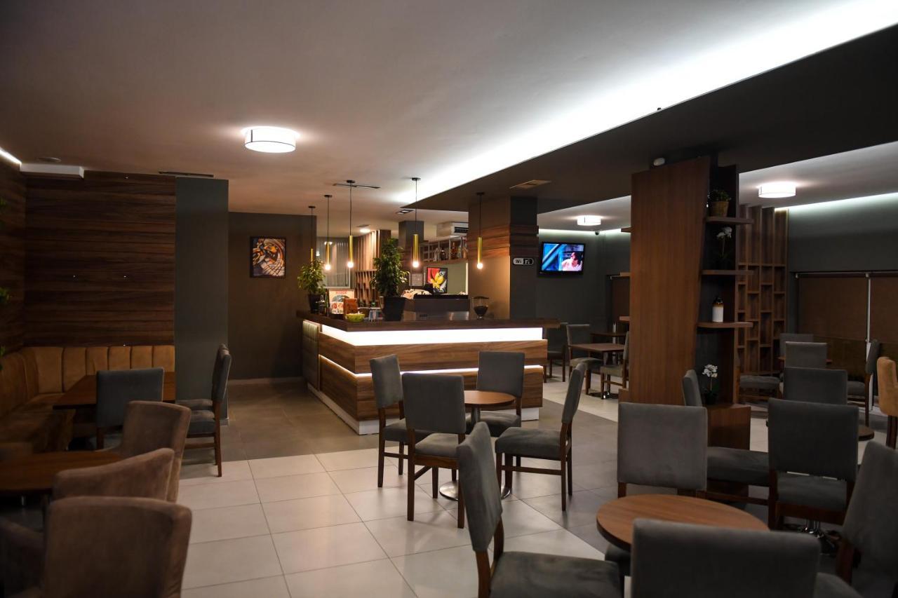 Santo Hotel Shkodër Dış mekan fotoğraf